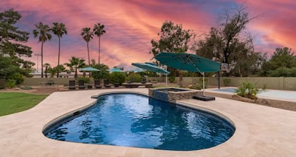Upscale Resort Home mit Entertainment-Überladung!