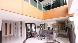 Lobby sitting area - iRise at Azure Urban Resort Residences (Parañaque)