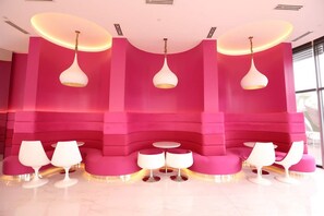 Lobby sitting area - iRise at Azure Urban Resort Residences (Parañaque)