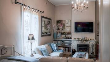 Luxury Villa in Lyndoch, Barossa Valley | Living area | LCD TV, Netflix, DVD player