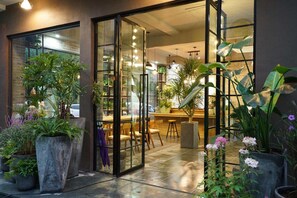 Front of property - Hengdian Chayan Guest House (Jinhua)