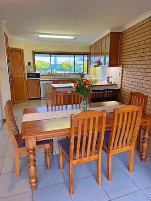 家庭公寓 | 私人厨房 | 冰箱、微波炉、茶具/咖啡用具、电热水壶