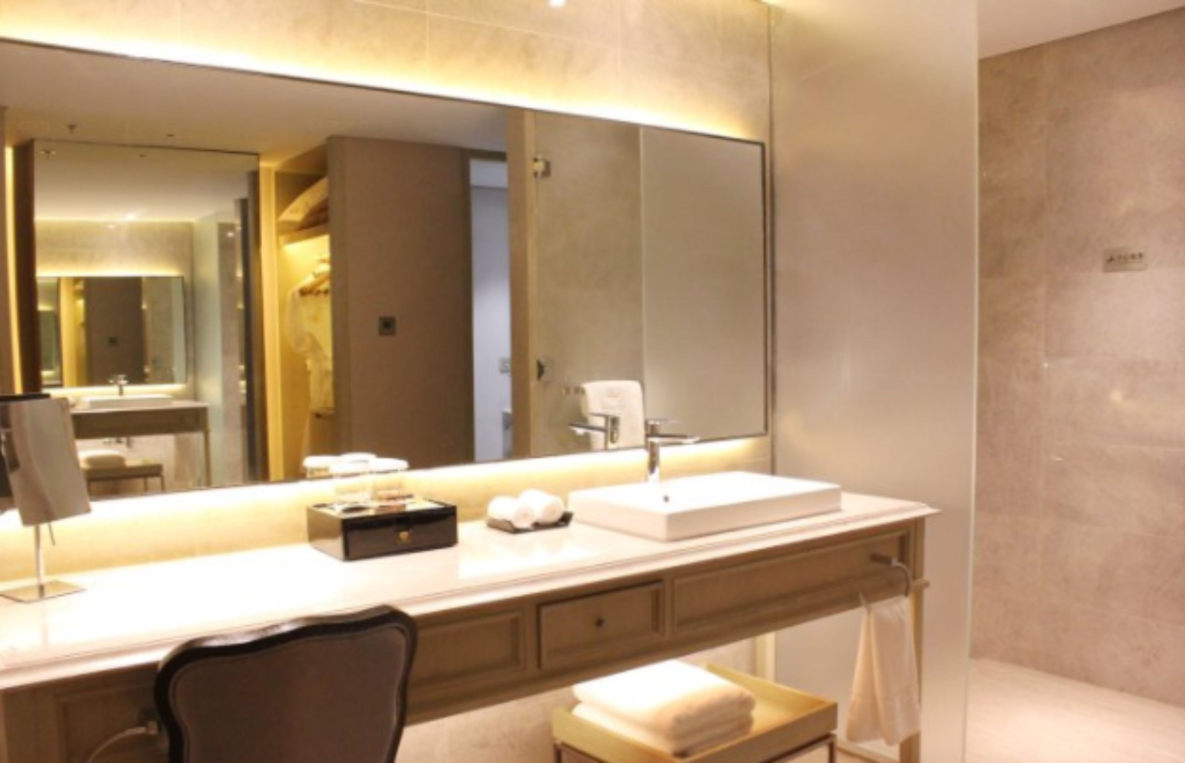 shower, free toiletries, hair dryer, dressing gowns