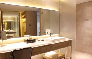 Shower, free toiletries, hair dryer, bathrobes