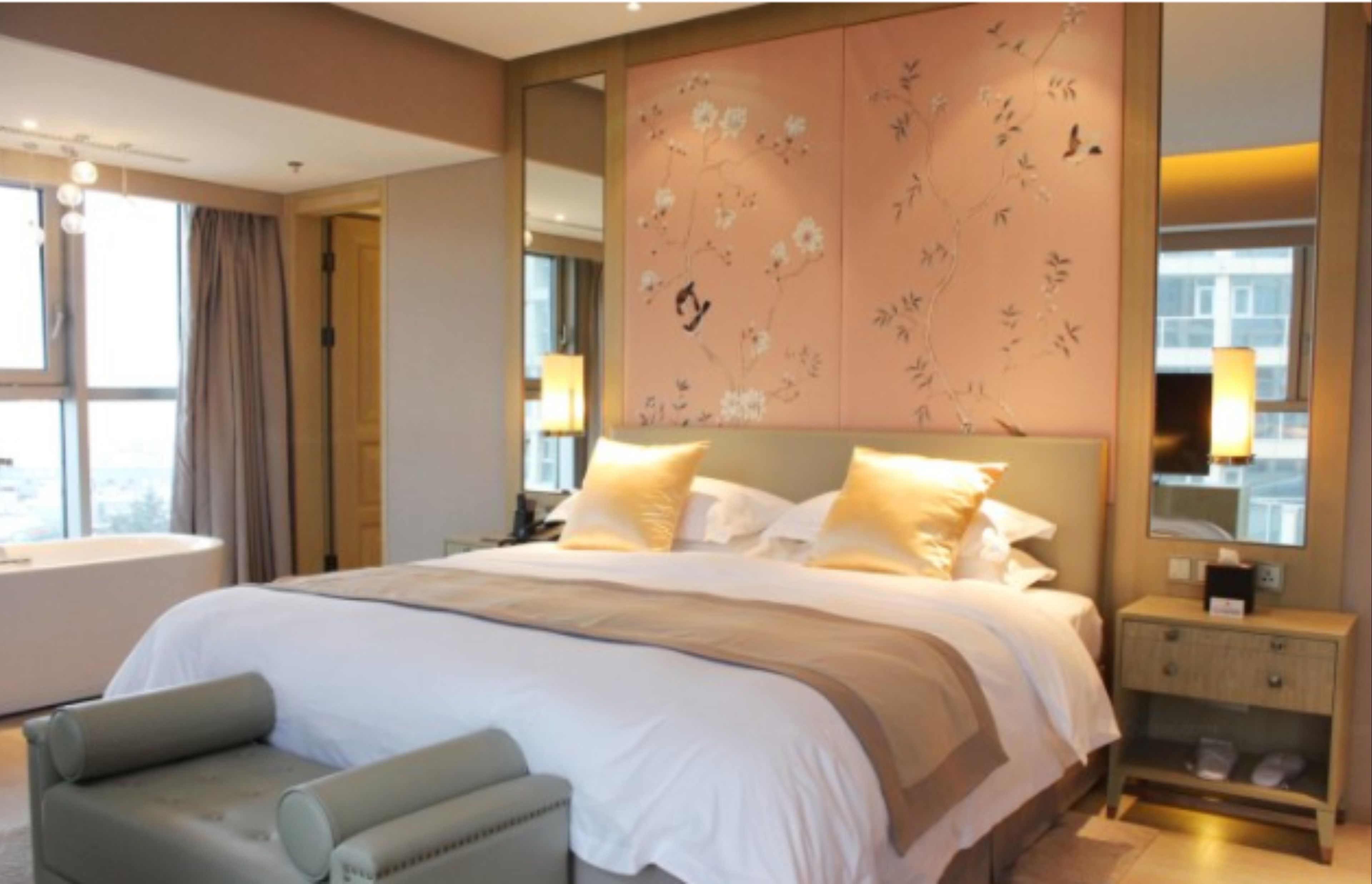business double room | minibar, in-room safe, desk, blackout curtains