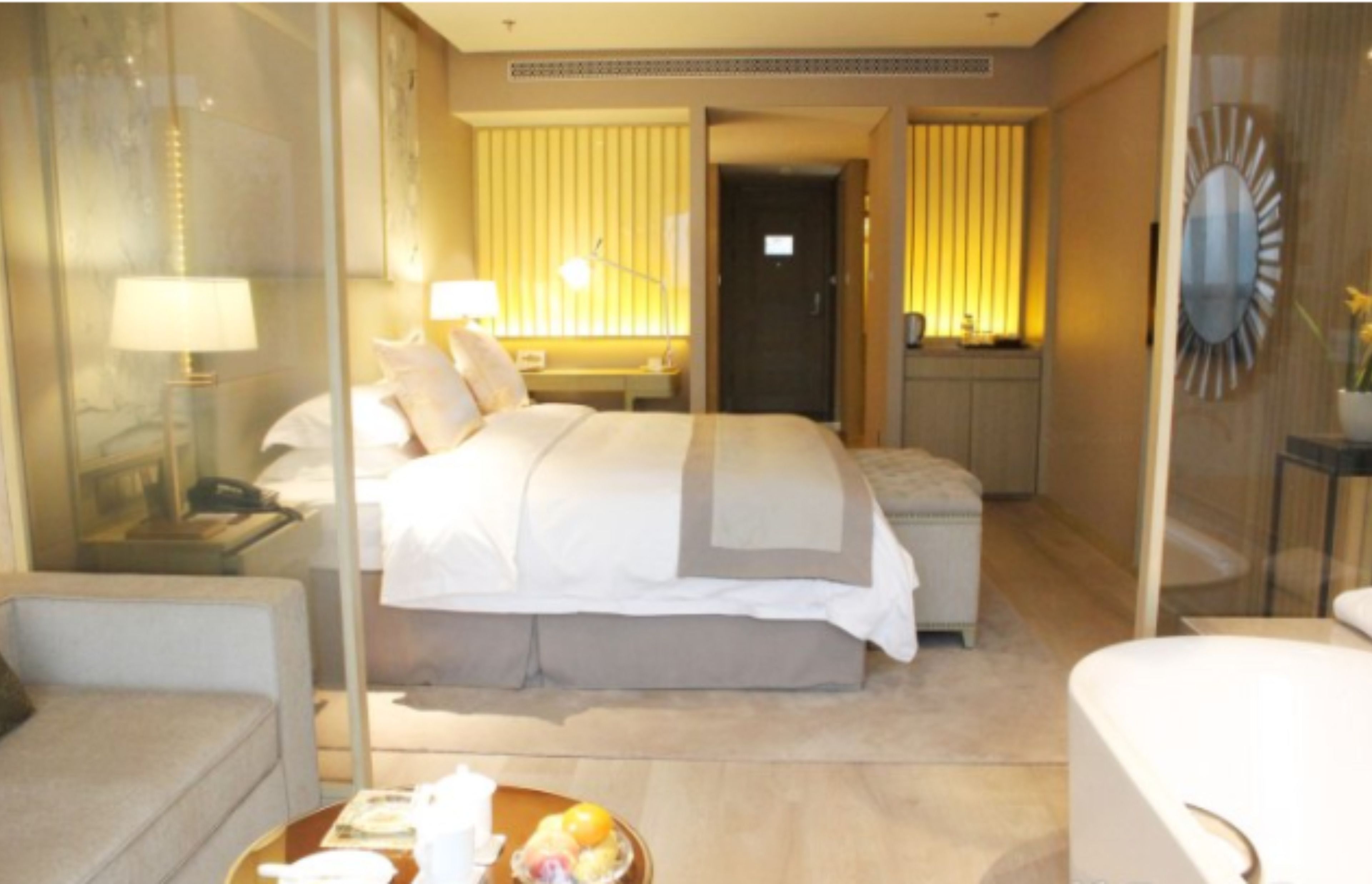 deluxe double room with sea view | minibar, in-room safe, desk, blackout curtains