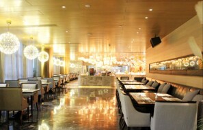 Desayuno buffet todos los días (con cargo)