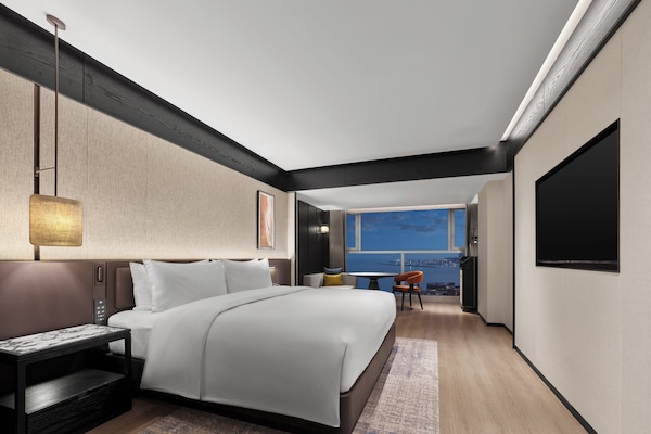 Deluxe-Zimmer, 1 King-Bett, Meerblick (High Floor) | Minibar, Zimmersafe, Schreibtisch, Verdunkelungsvorhänge