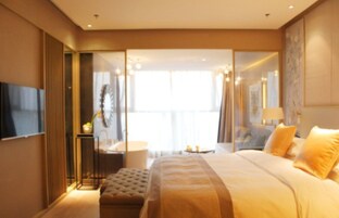 Business Double Room with Sea View | Minibar, in-room safe, desk, blackout drapes