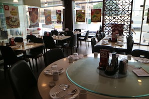 Café da manhã (PHP 250 por pessoa)