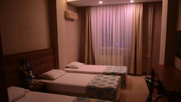Standard Room | Desk, free WiFi, bed sheets