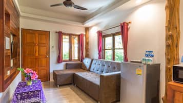 2-Bedroom Villa | Living area