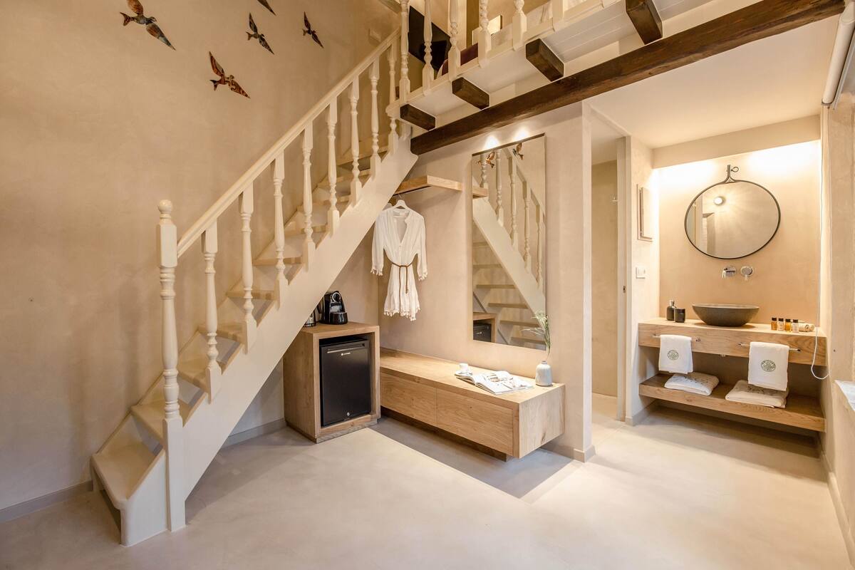 Suite, Terrace | Desk, blackout drapes, soundproofing, iron/ironing board (on request)