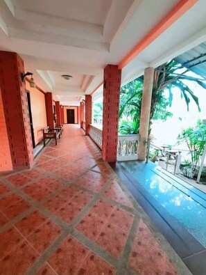 Terrace/patio - The Princess Beach Resort (Klaeng)