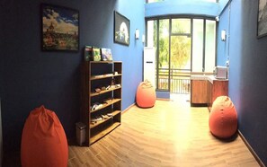 Executive lounge - BaobaBed Hostel (Nyaung-U)
