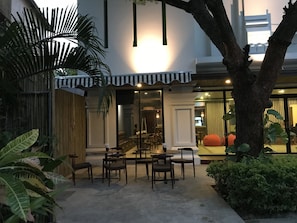 Snack-bar
