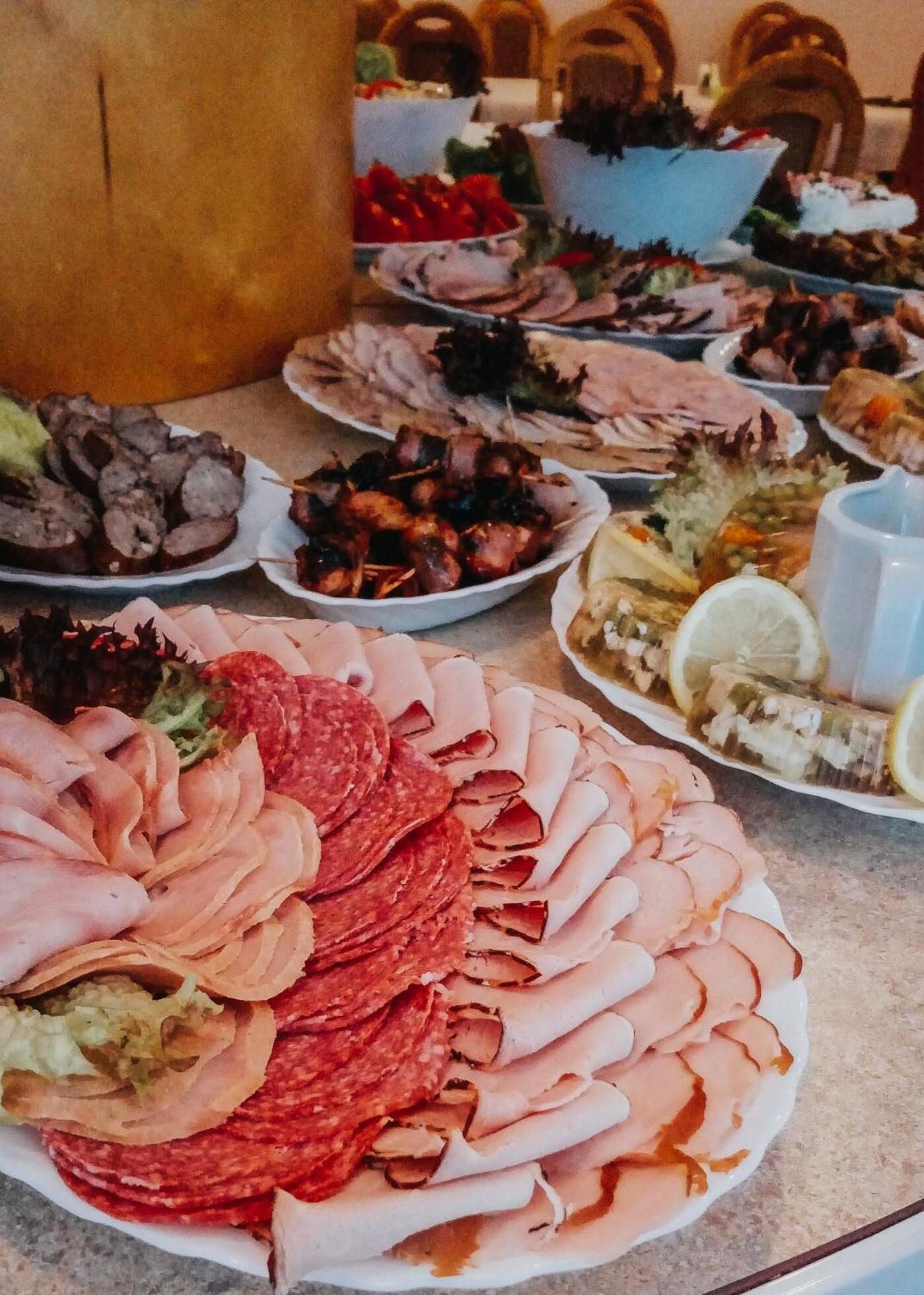 breakfast, lunch, dinner served; local cuisine