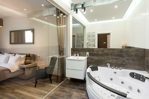 Deluxe Double Room, 1 Queen Bed, Hot Tub
