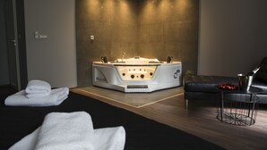 Studiosuite – deluxe, 1 queensize-seng, massasjebadekar | Boblebad