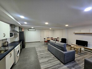Apartment | Living area | TV
