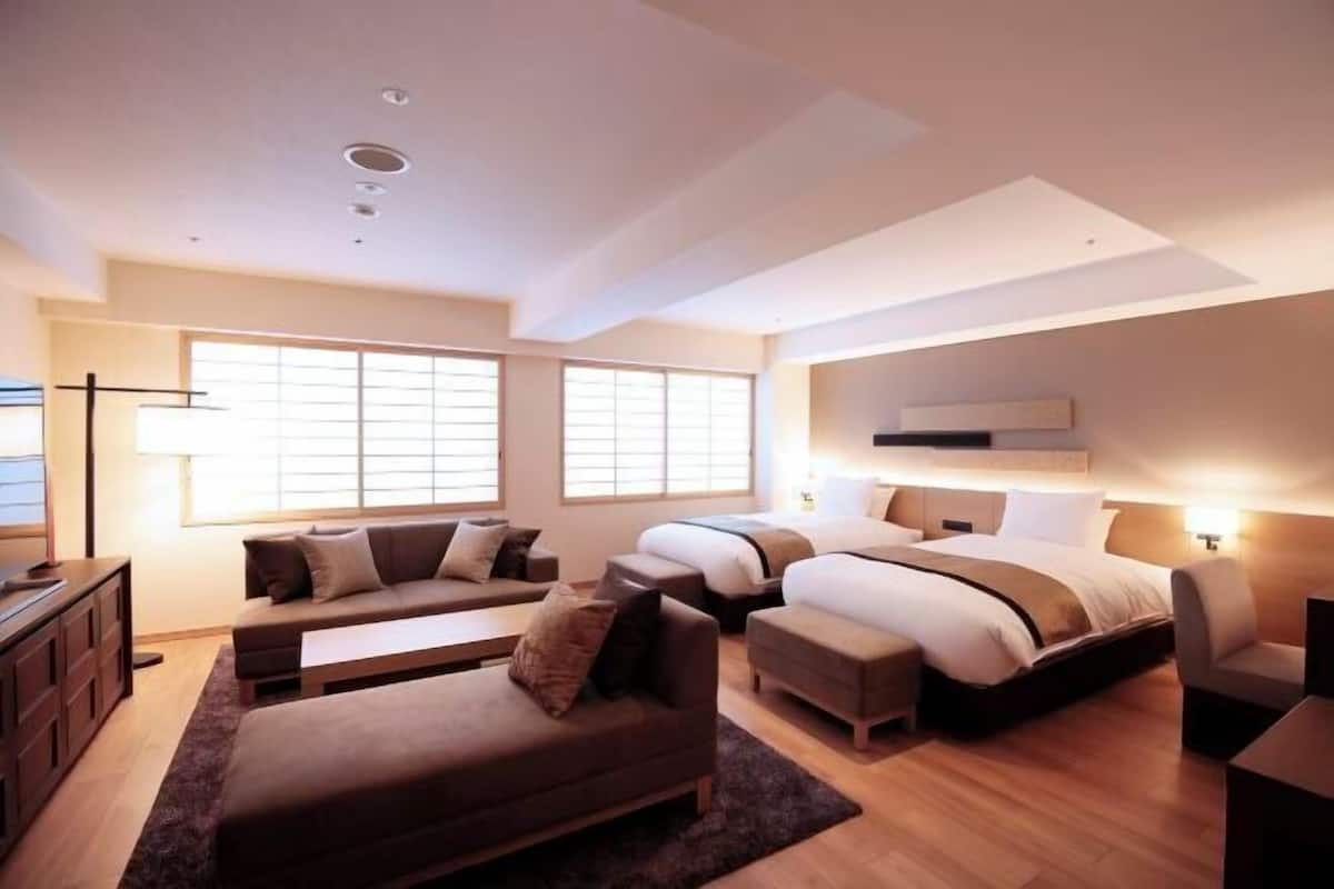 1 bedroom, premium bedding, down duvets, in-room safe