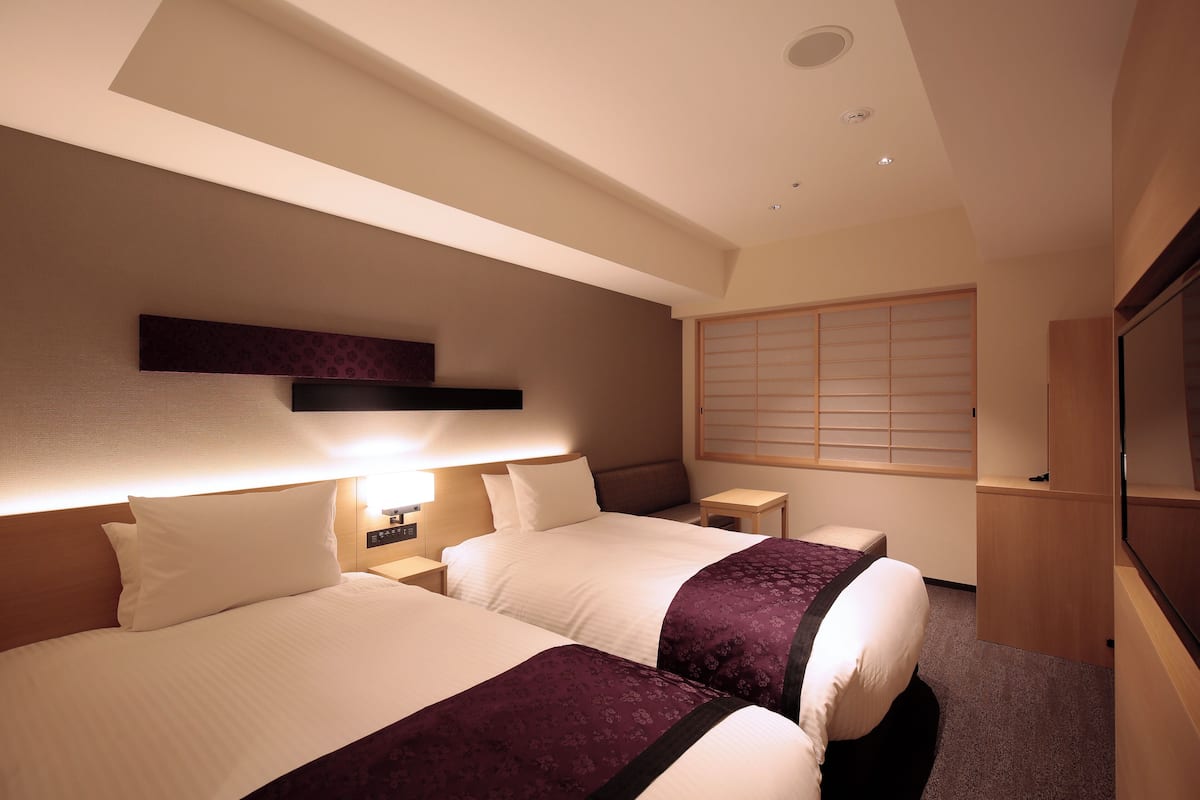 1 bedroom, premium bedding, down duvets, in-room safe