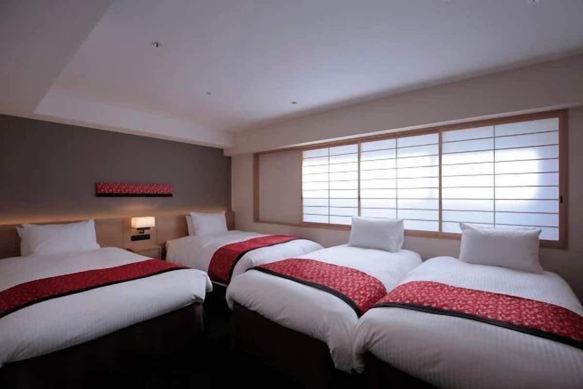 1 bedroom, premium bedding, down duvets, in-room safe