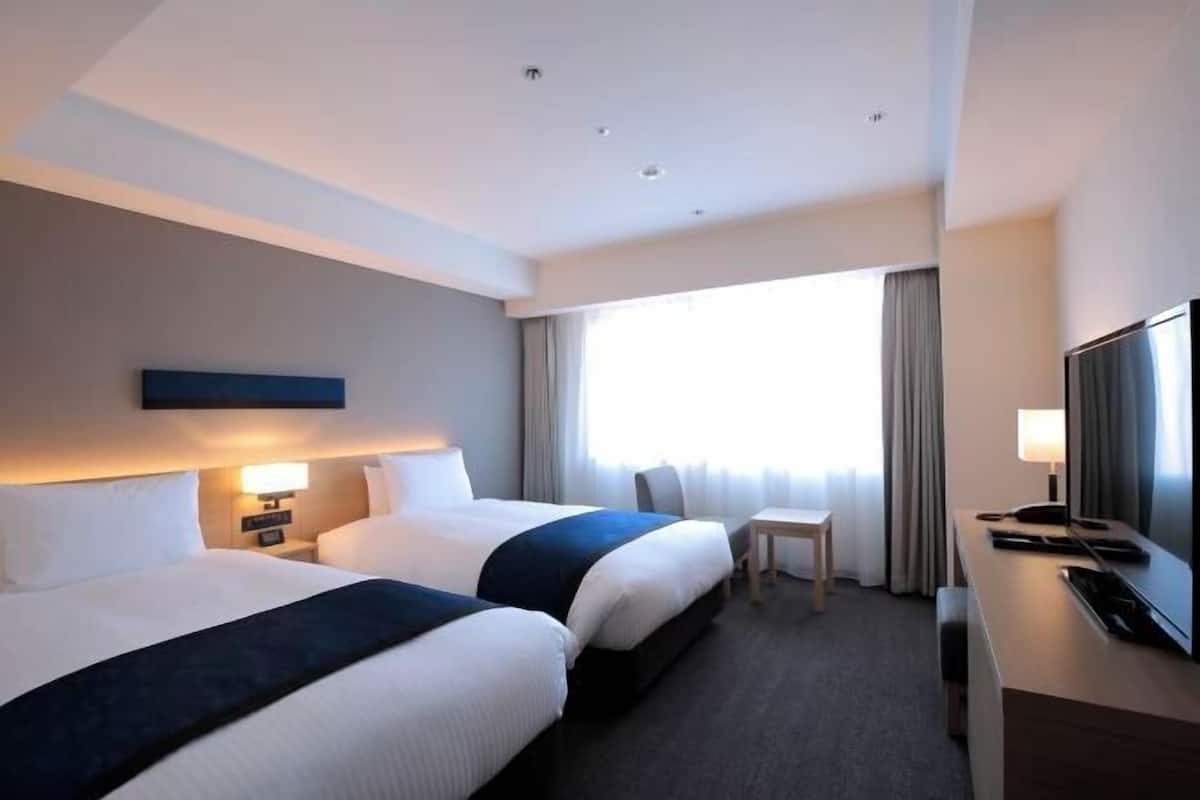 1 bedroom, premium bedding, down duvets, in-room safe