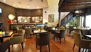 Bar (on property) - Tugcan Hotel (Gaziantep)
