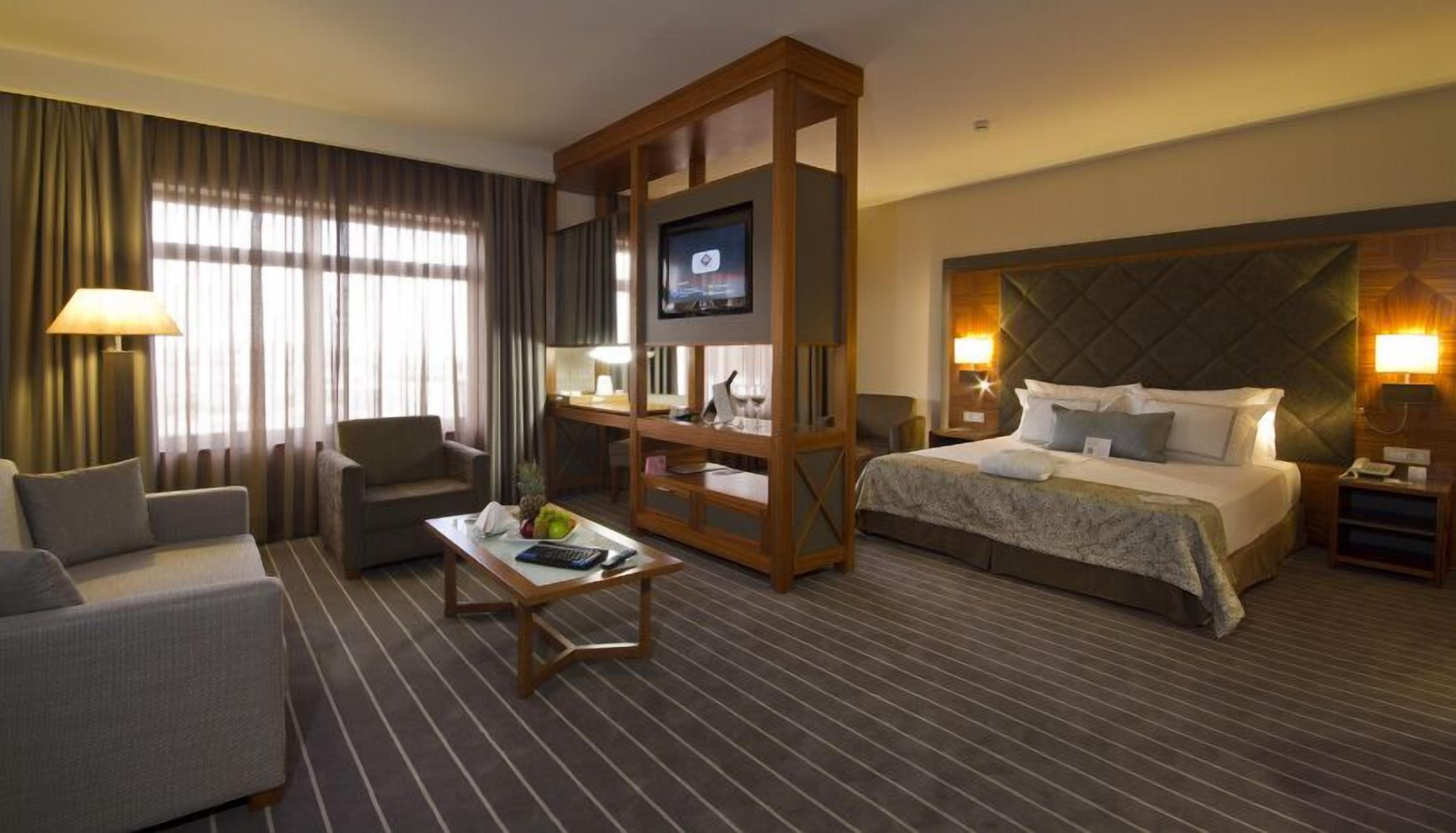 minibar, in-room safe, desk, iron/ironing board