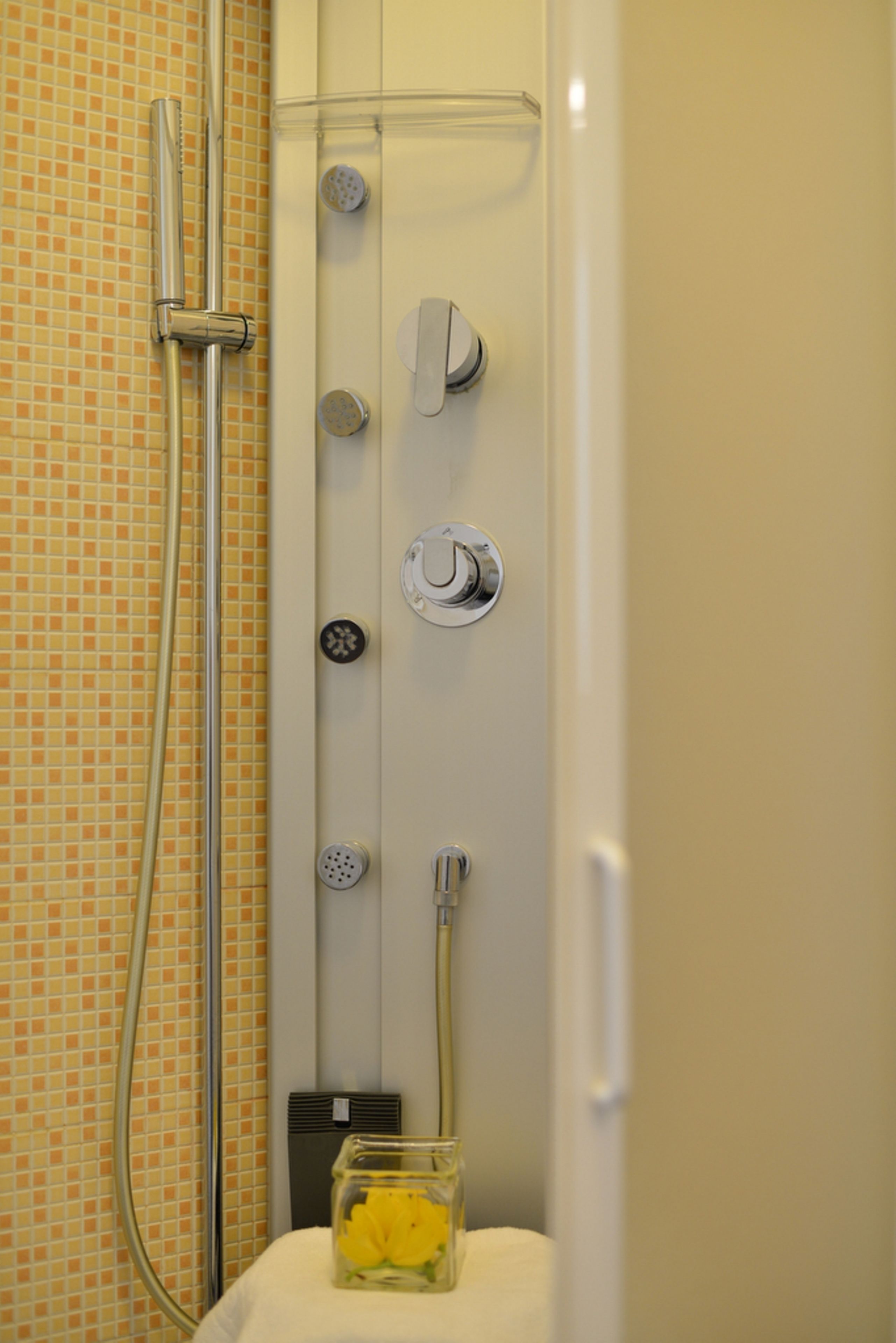 superior room | bathroom shower