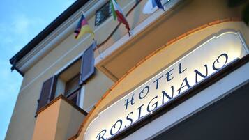 Facciata della struttura