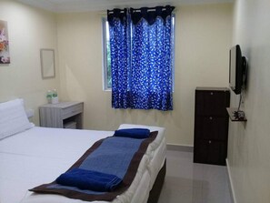 Superior-Doppelzimmer, 1 Queen-Bett | Schreibtisch, schallisolierte Zimmer, Bügeleisen/Bügelbrett