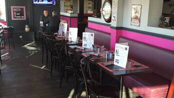 Daily buffet breakfast (EUR 9.5 per person)