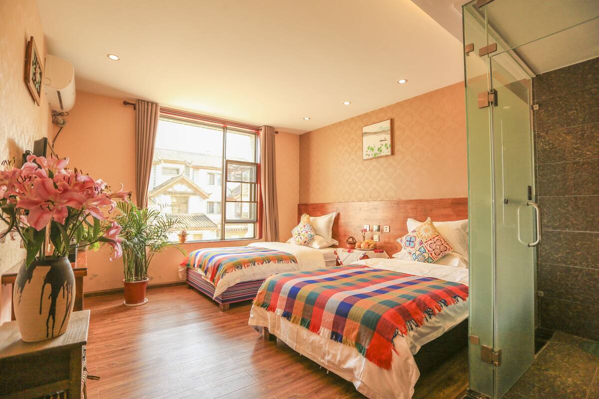 Minibar, in-room safe, desk, blackout curtains