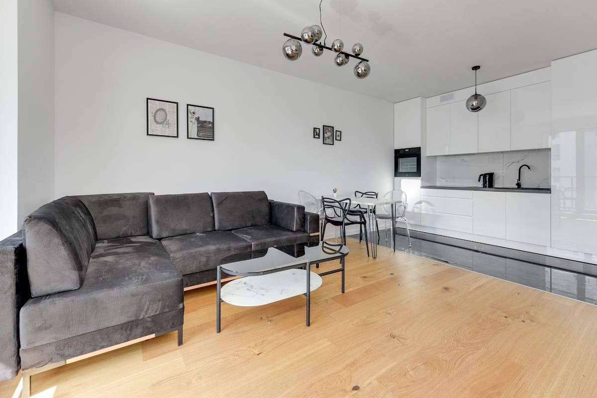Studiosviitti, parveke (bez parkingu 96B) | Olohuone | Taulutelevisio