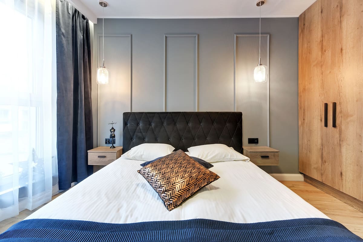 Deluxe-huoneisto, 1 makuuhuone, parveke (with parking - 128) | Silitysrauta/-lauta, ilmainen Wi-Fi