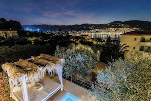 Deluxe-Villa, 2 Schlafzimmer, eigener Pool | Blick auf die Stadt