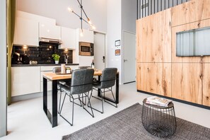 Premium bedding, soundproofing, iron/ironing board - YAYS Amsterdam East by Numa (Amsterdam)