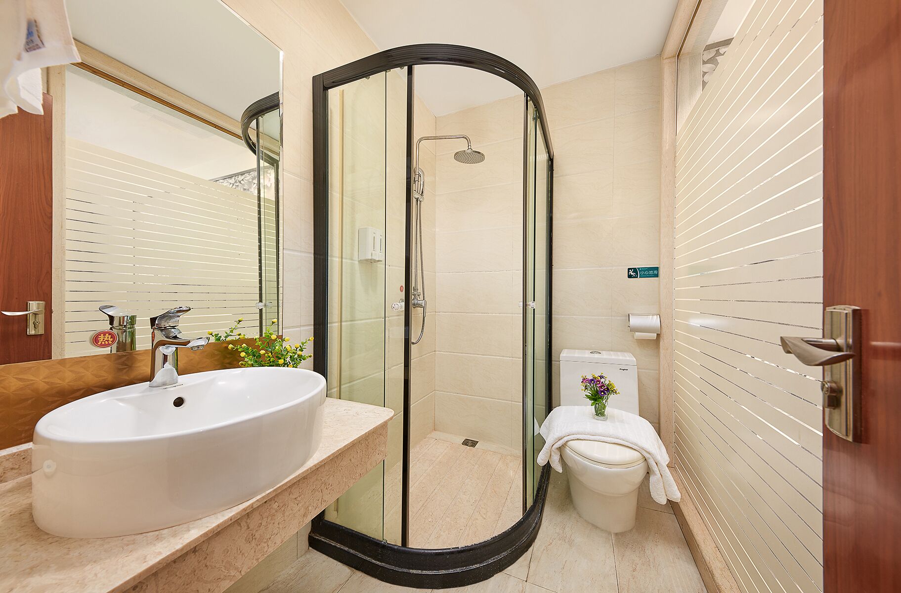 business double room | bathroom | shower, eco-friendly toiletries, hair dryer, slippers