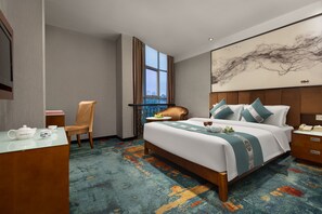 Business Twin Room | Peralatan tempat tidur premium, gebar bulu kapas, busa memori, meja 