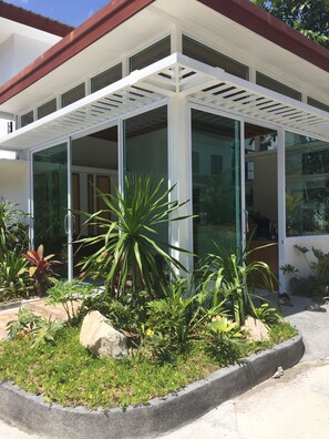 Interior entrance - Field-d House (Koh Tao)