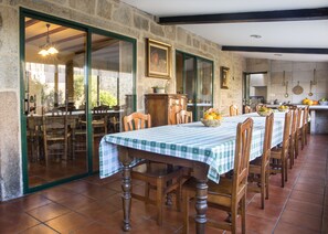 Breakfast, lunch, dinner served; Spanish cuisine 