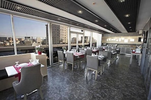 Se sirven comidas y cenas