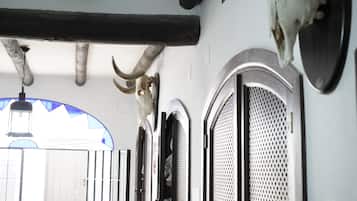 Una televisión de pantalla plana