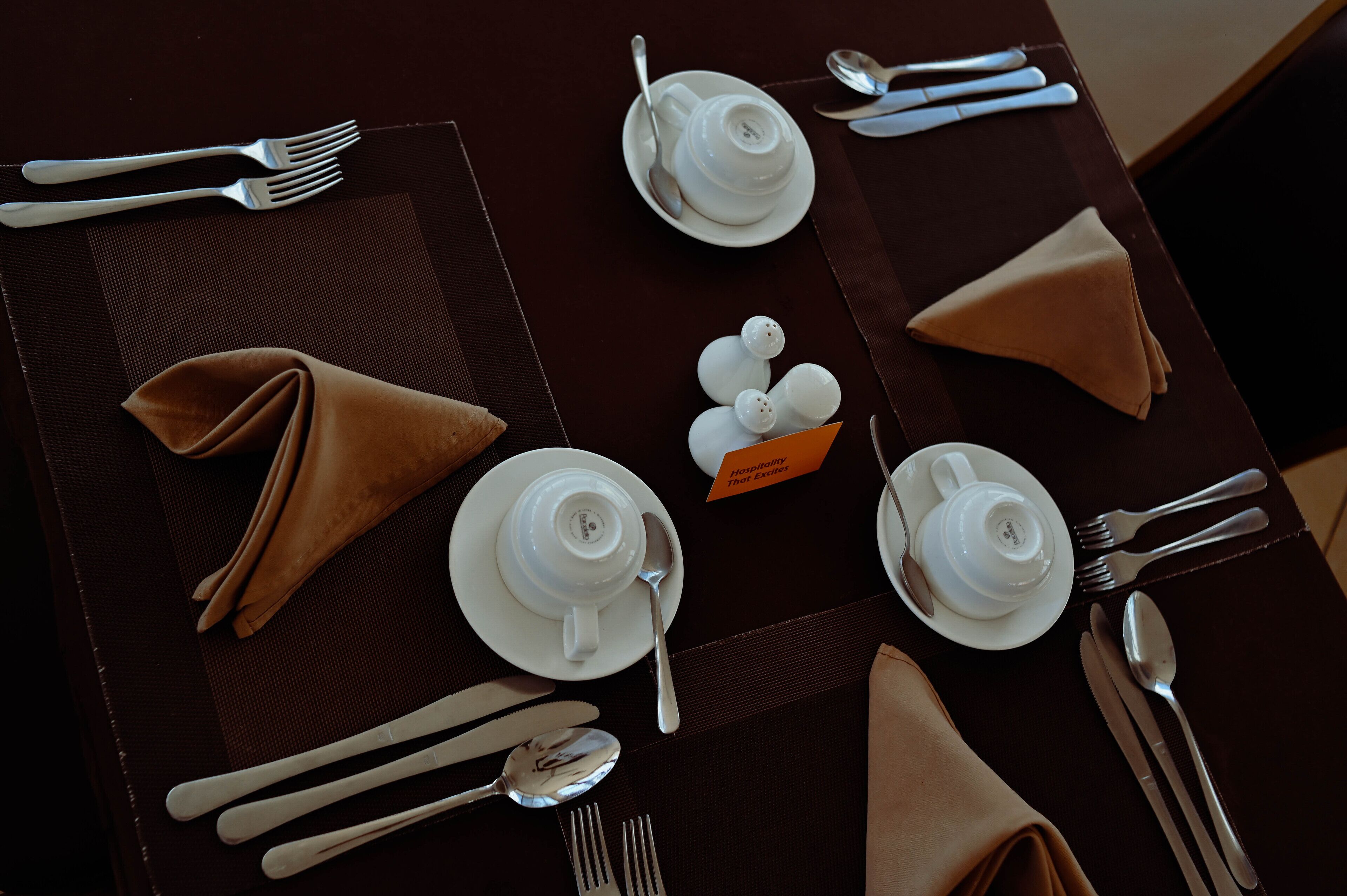 free buffet breakfast