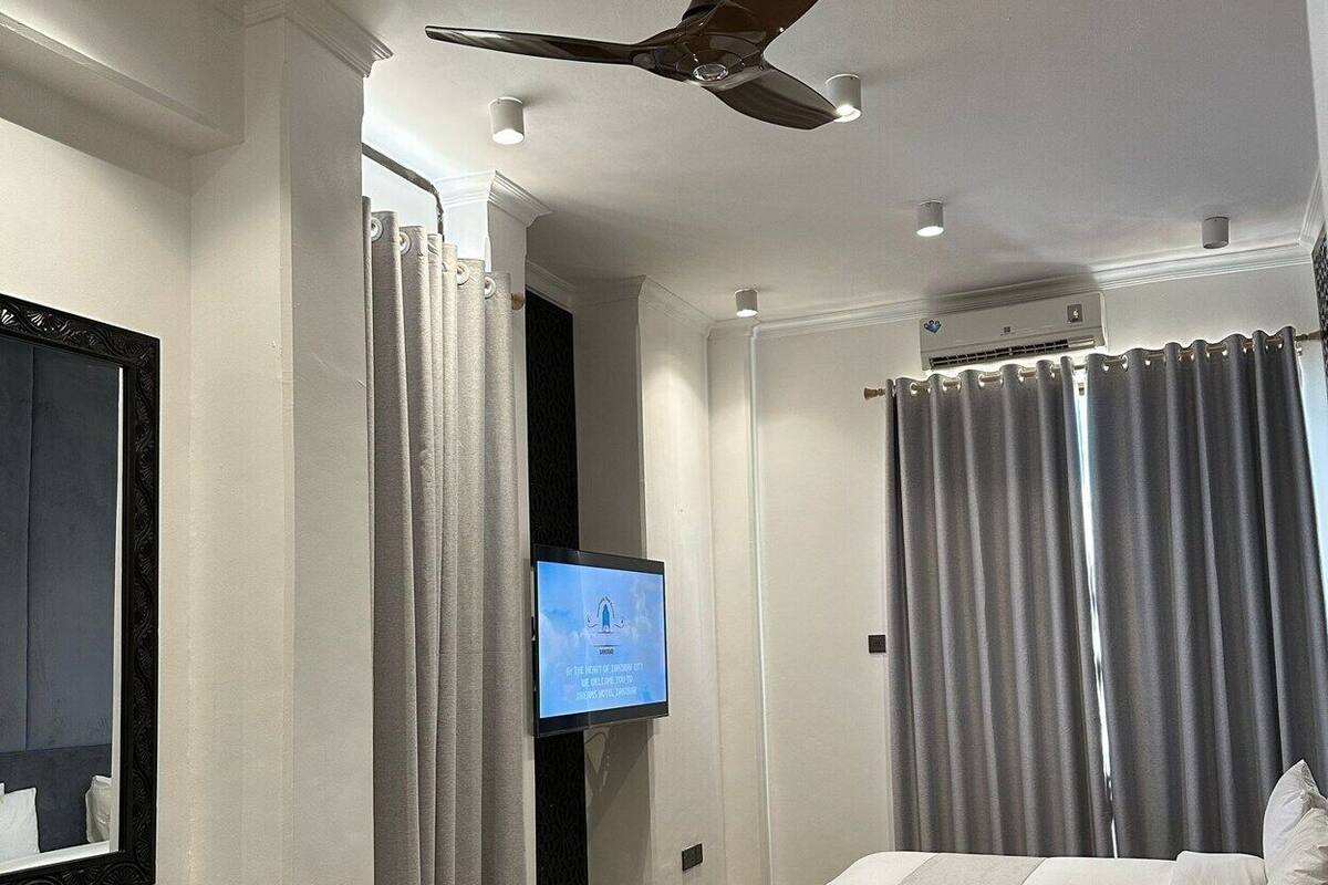 1 chambre, coffres-forts dans les chambres, bureau