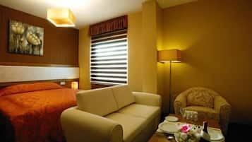 Standardzimmer | Minibar, Zimmersafe, Schreibtisch, kostenloses WLAN