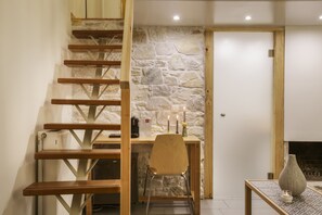 Loft Classic (Yellow) | 1 sovrum, sÀngtillbehör av högsta kvalitet och minibar
