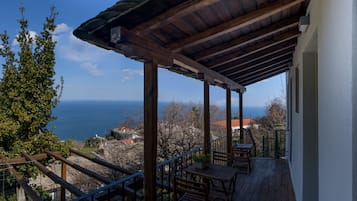 Deluxe Double Room, Sea View | Terrace/patio